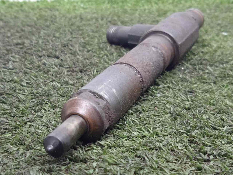 Recambio de inyector para isuzu n-serie referencia OEM IAM 8972598400-583Z484430  