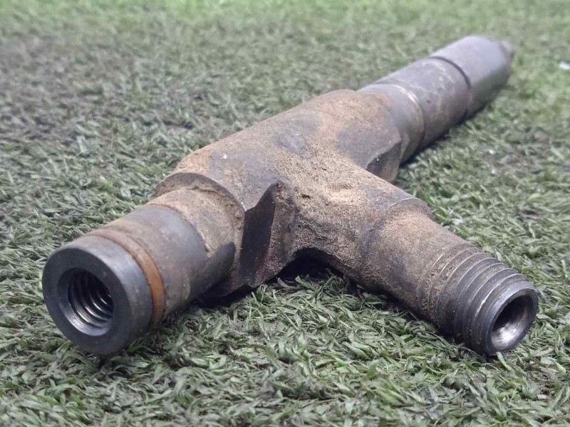 Recambio de inyector para isuzu n-serie referencia OEM IAM 8972598400-583Z484430  