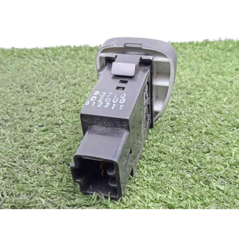 Recambio de boton luneta termica para hyundai atos (mx) referencia OEM IAM 9371002000  