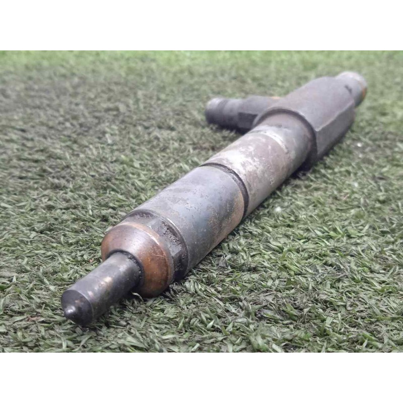 Recambio de inyector para isuzu n-serie referencia OEM IAM 8972598400-583Z484430  