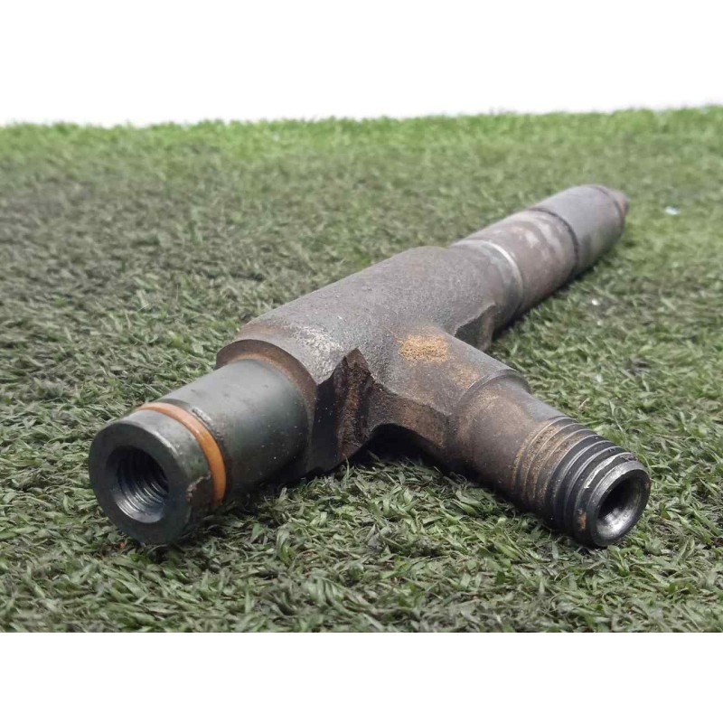 Recambio de inyector para isuzu n-serie referencia OEM IAM 8972598400-583Z484430  