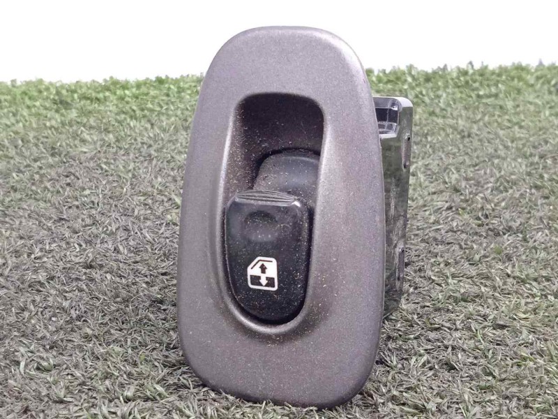Recambio de mando elevalunas trasero derecho para hyundai accent (lc) 1.3 12v cat referencia OEM IAM   5.PIN