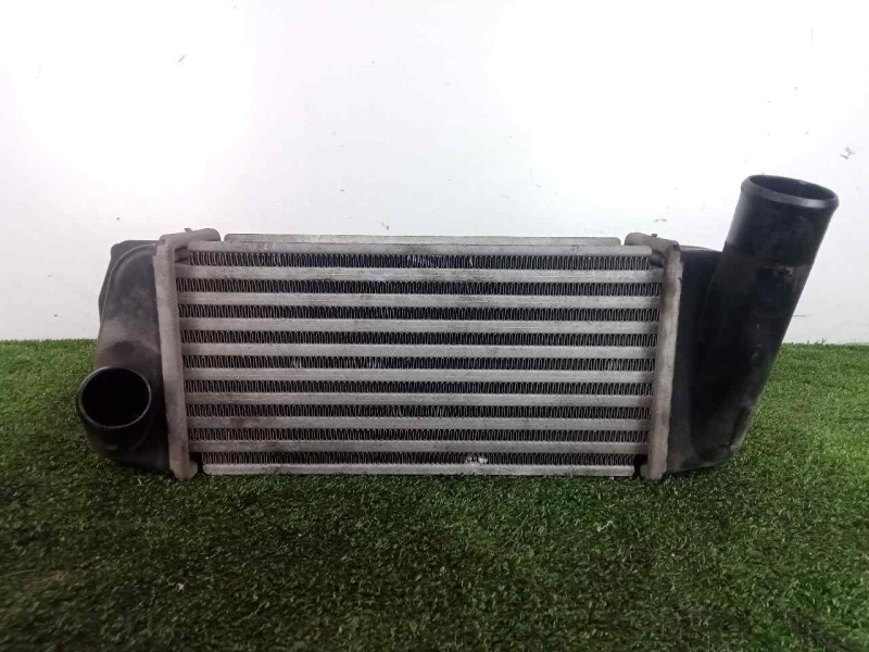 Recambio de intercooler para toyota auris 1.4 turbodiesel cat referencia OEM IAM 179400N080 275X140X63 ALUMINIO