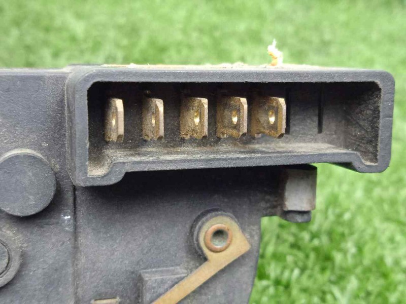 Recambio de mando limpia para renault 5 0.9 referencia OEM IAM   