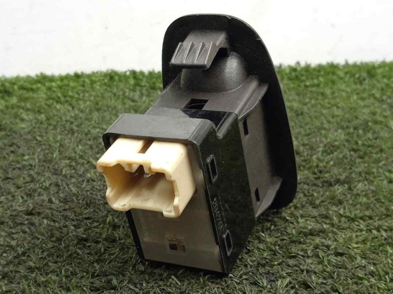 Recambio de mando elevalunas trasero derecho para hyundai accent (lc) 1.3 12v cat referencia OEM IAM   5.PIN