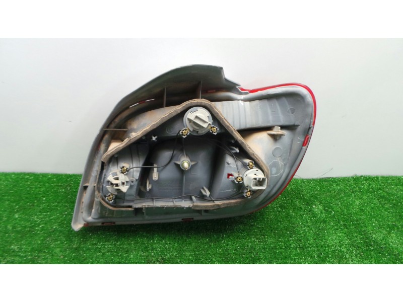 Recambio de piloto trasero izquierdo para toyota yaris (ncp1/nlp1/scp1) 1.0 cat referencia OEM IAM  98-03 