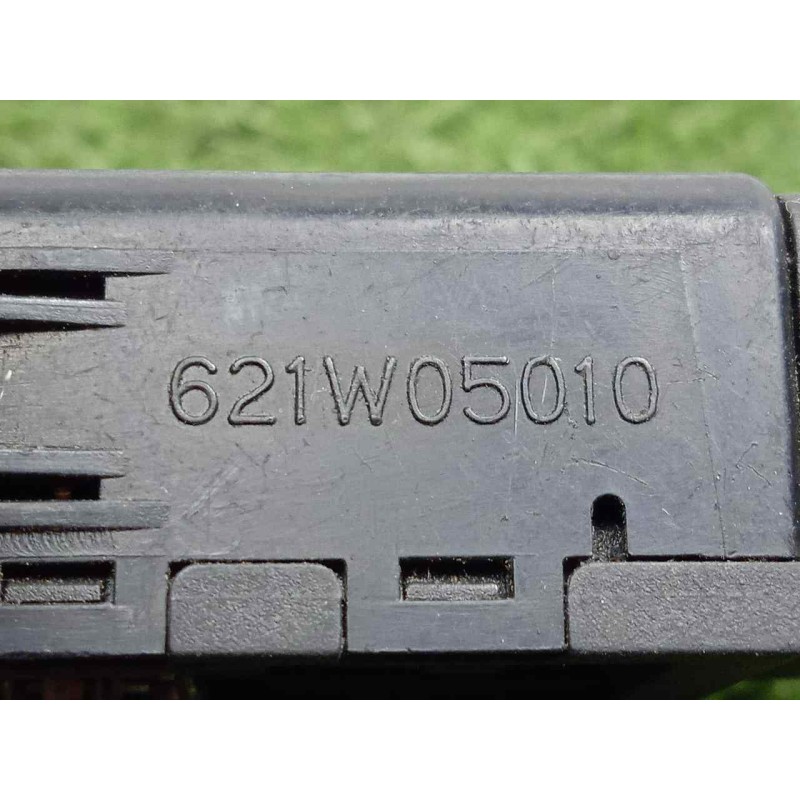 Recambio de boton luneta termica para kia sorento referencia OEM IAM 202002962-621W05010  