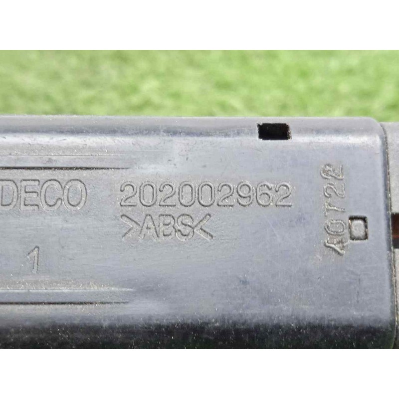 Recambio de boton luneta termica para kia sorento referencia OEM IAM 202002962-621W05010  