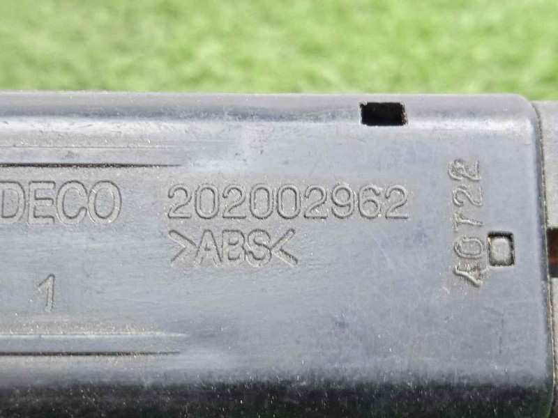 Recambio de boton luneta termica para kia sorento referencia OEM IAM 202002962-621W05010  