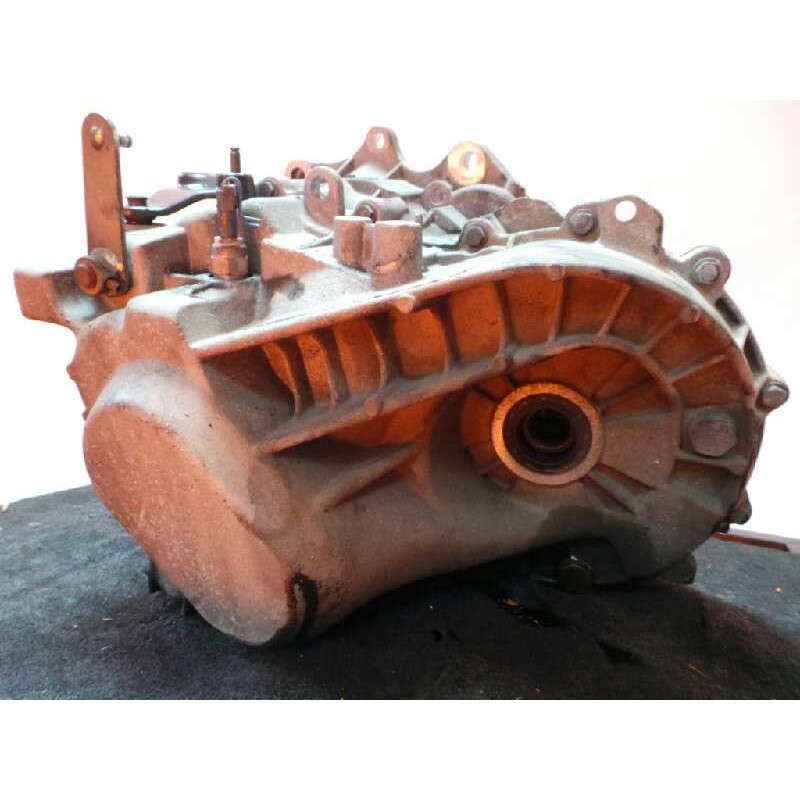 Recambio de caja cambios para volvo s70 berlina 2.5 turbodiesel referencia OEM IAM 1023704 5 VELOCIDADES MANUAL