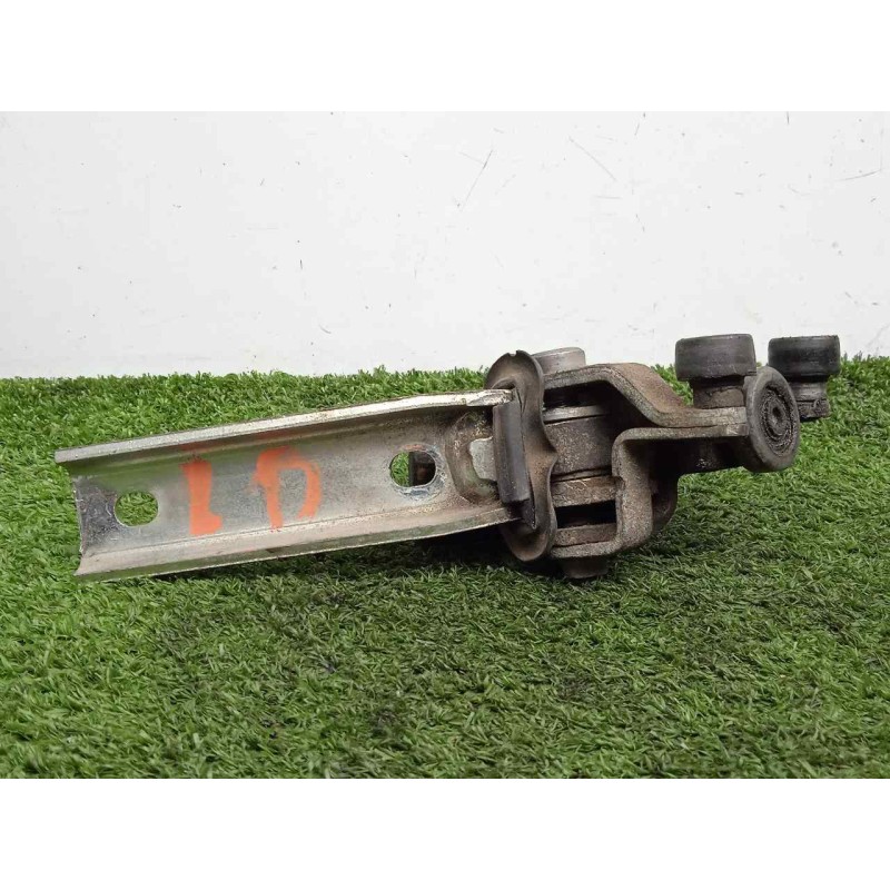 Recambio de soporte / guia puerta corredera para iveco daily furgón 2.3 diesel referencia OEM IAM 3801610  