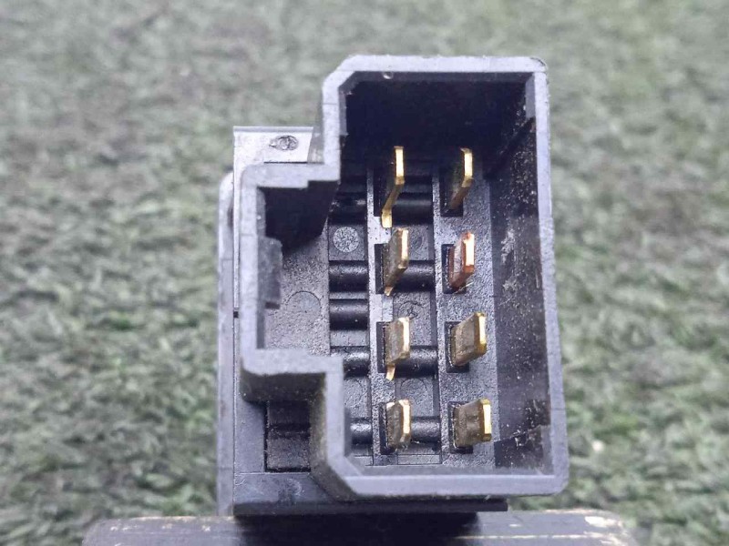 Recambio de warning para isuzu n-serie referencia OEM IAM 8972024750  