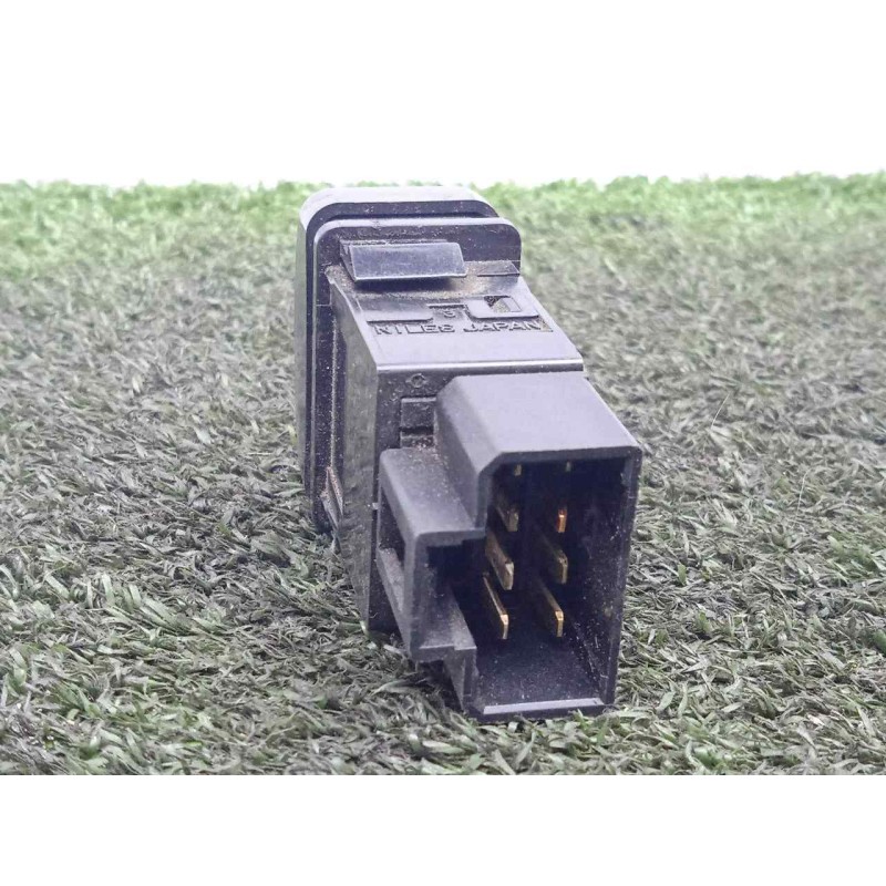 Recambio de warning para isuzu n-serie referencia OEM IAM 8972024750  