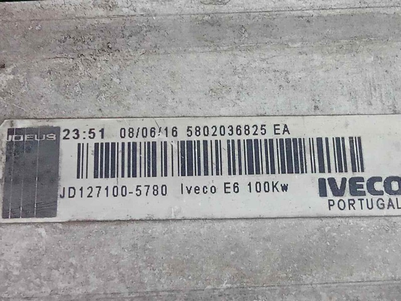 Recambio de intercooler para iveco daily furgón 2.3 diesel cat referencia OEM IAM 5802036825EA  