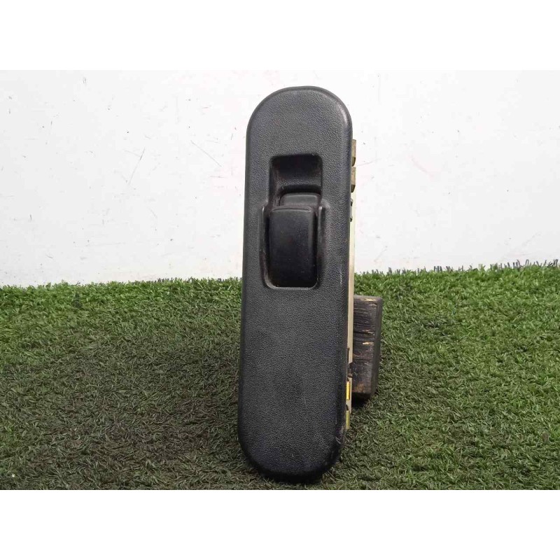 Recambio de mando elevalunas trasero izquierdo para mitsubishi l 200 (k6/7) 2.5 turbodiesel referencia OEM IAM   