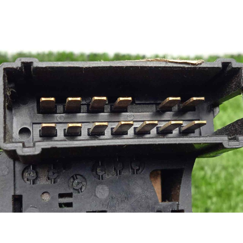 Recambio de mando limpia para renault mascott caja cerrada 3.0 dxi referencia OEM IAM 8200199519  13.PIN