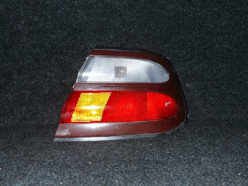 Recambio de piloto trasero derecho para nissan almera (n15) 1.6 16v cat referencia OEM IAM  3.PUERTAS - EXTERIOR BLANCO / ROJO