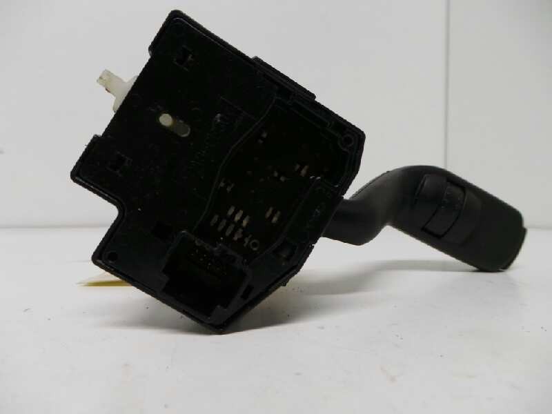 Recambio de mando intermitentes para ford focus c-max (cap) 2.0 tdci cat referencia OEM IAM 3M5T13335BD  