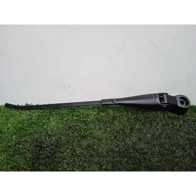 Recambio de brazo limpia delantero derecho para land rover 88 2.3d referencia OEM IAM 551230-551230E3 DOGA 