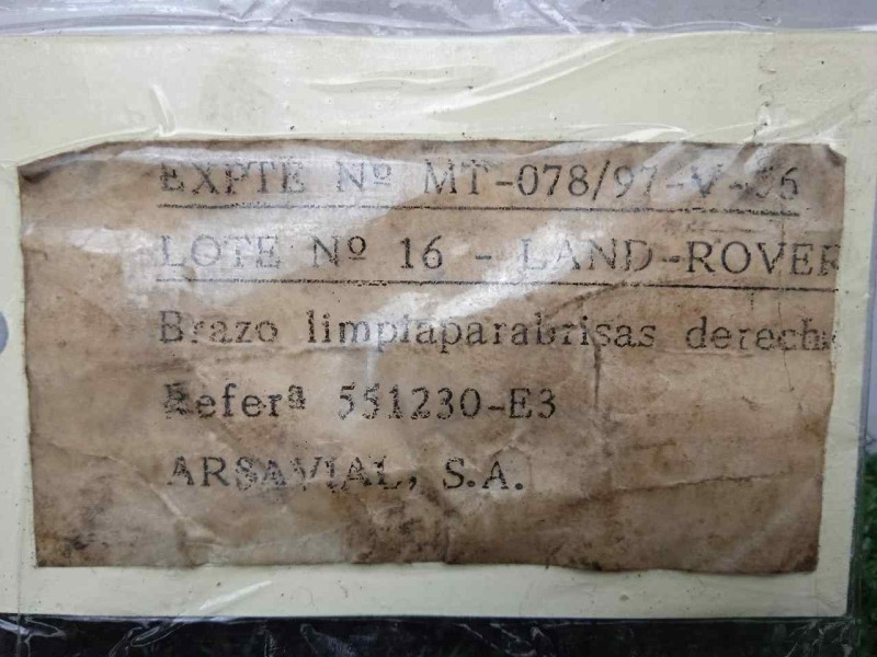 Recambio de brazo limpia delantero derecho para land rover 88 2.3d referencia OEM IAM 551230-551230E3 DOGA 