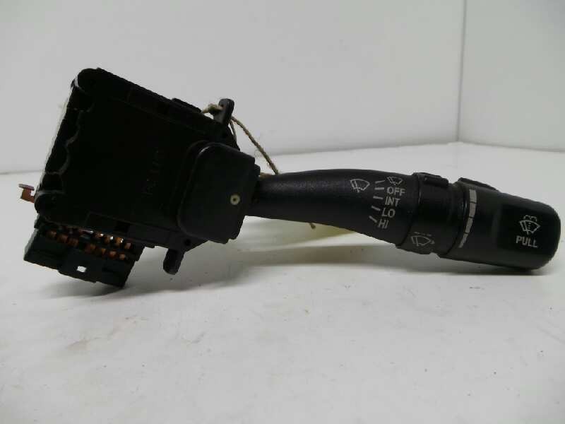 Recambio de mando limpia para kia cerato referencia OEM IAM 070302  