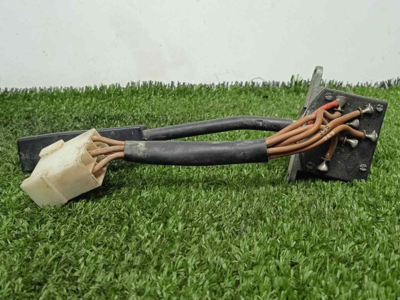 Recambio de mando limpia para nissan trade 2.0 d referencia OEM IAM  5.PINES 