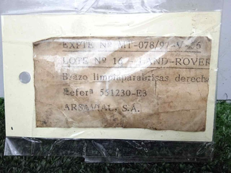 Recambio de brazo limpia delantero derecho para land rover 88 2.3d referencia OEM IAM 551230-551230E3 DOGA 