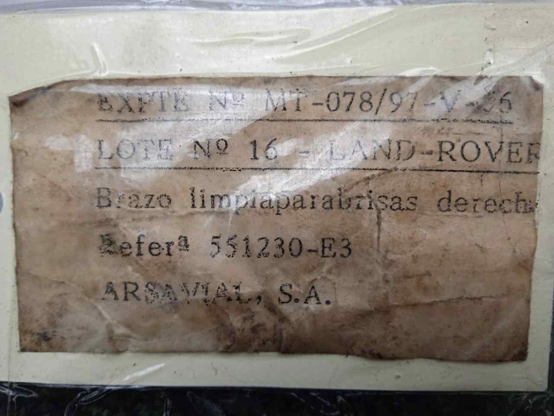 Recambio de brazo limpia delantero derecho para land rover 88 2.3d referencia OEM IAM 551230-551230E3 DOGA 