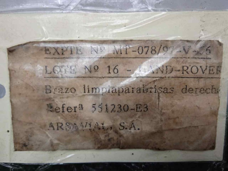 Recambio de brazo limpia delantero derecho para land rover 88 2.3d referencia OEM IAM 551230-551230E3 DOGA 