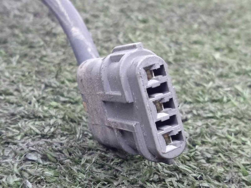 Recambio de cerradura puerta delantera izquierda para isuzu n-serie referencia OEM IAM 8978926791 2.PINES 