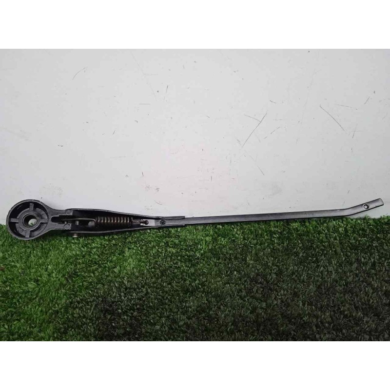 Recambio de brazo limpia delantero derecho para land rover 88 2.3d referencia OEM IAM 551230-551230E3 DOGA 