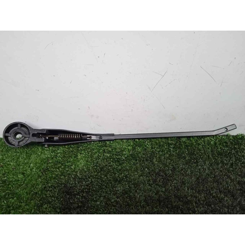 Recambio de brazo limpia delantero derecho para land rover 88 2.3d referencia OEM IAM 551230-551230E3 DOGA 