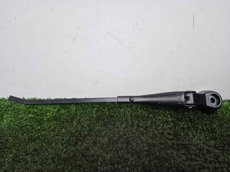 Recambio de brazo limpia delantero derecho para land rover 88 2.3d referencia OEM IAM 551230-551230E3 DOGA 