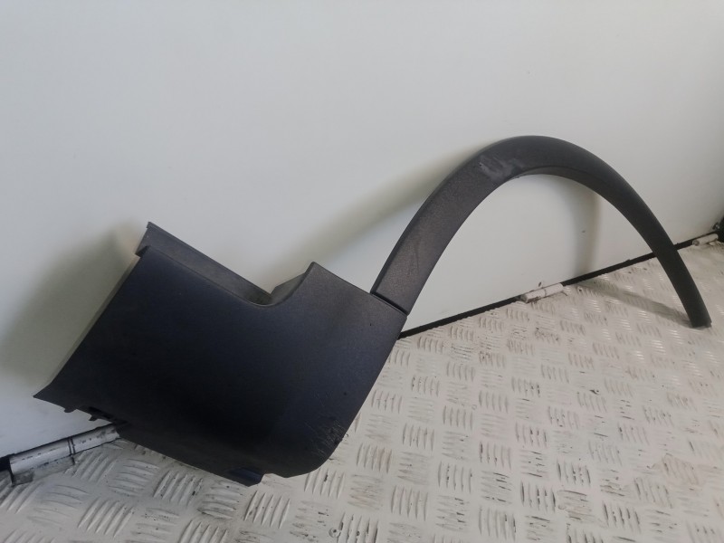 Recambio de aletin delantero derecho para ford kuga (cbv) 2.0 tdci cat referencia OEM IAM 8V41S16D238A  