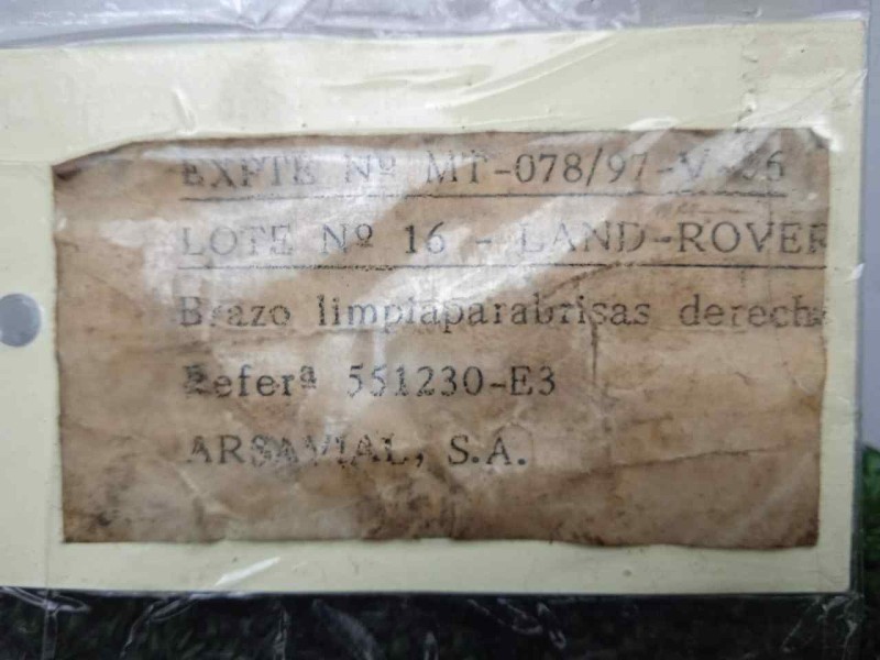 Recambio de brazo limpia delantero derecho para land rover 88 2.3d referencia OEM IAM 551230-551230E3 DOGA 