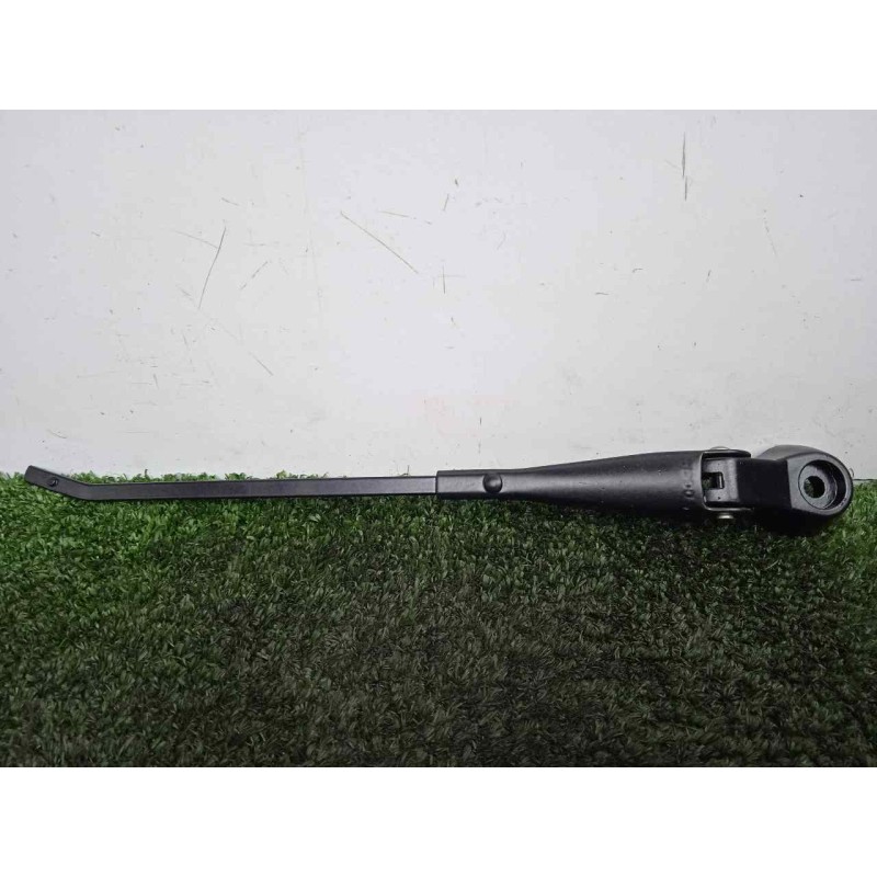 Recambio de brazo limpia delantero derecho para land rover 88 2.3d referencia OEM IAM 551230-551230E3 DOGA 