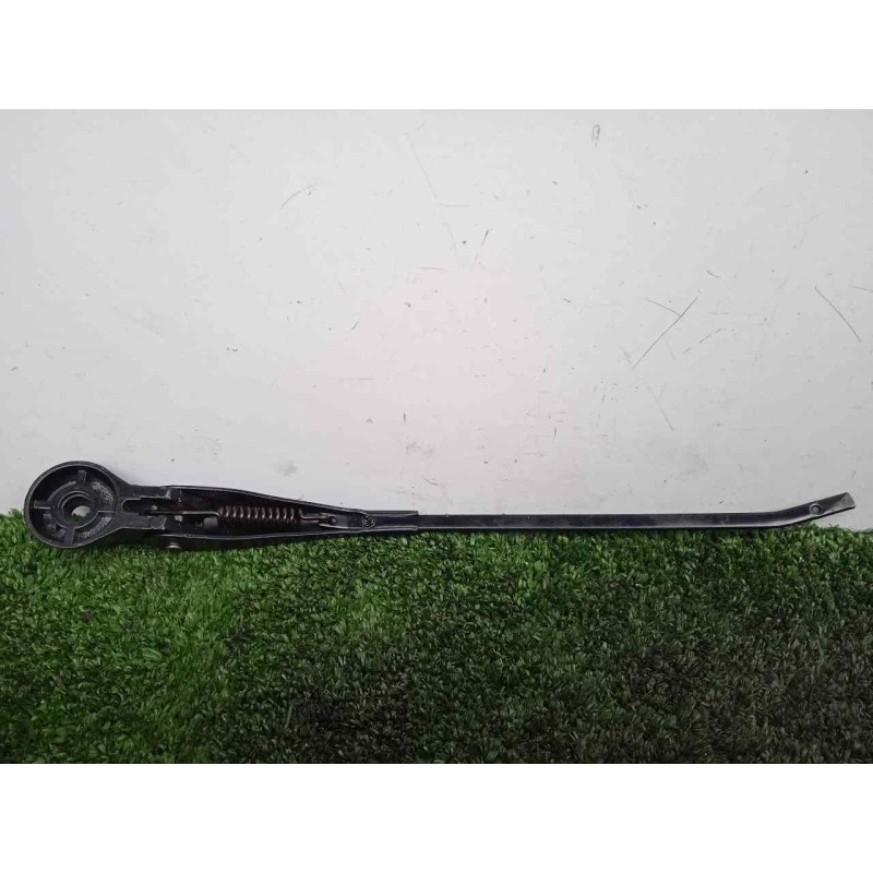 Recambio de brazo limpia delantero derecho para land rover 88 2.3d referencia OEM IAM 551230-551230E3 DOGA 