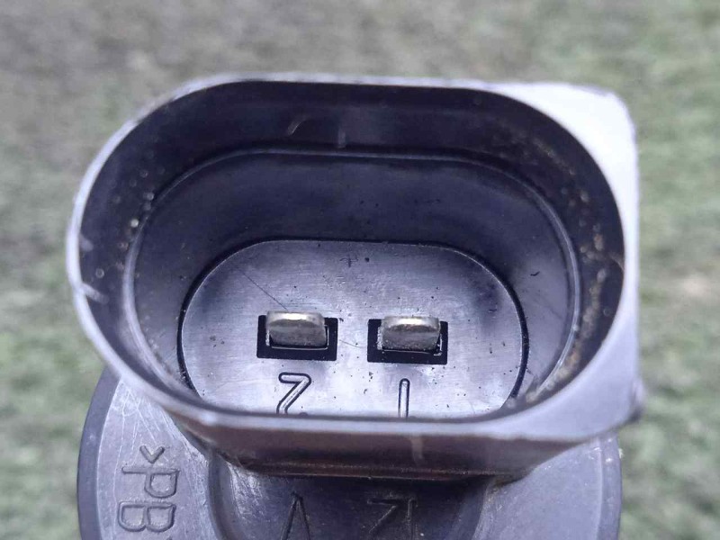 Recambio de bomba limpia para iveco daily furgón 2.3 diesel cat referencia OEM IAM 504015670 2.PINES 