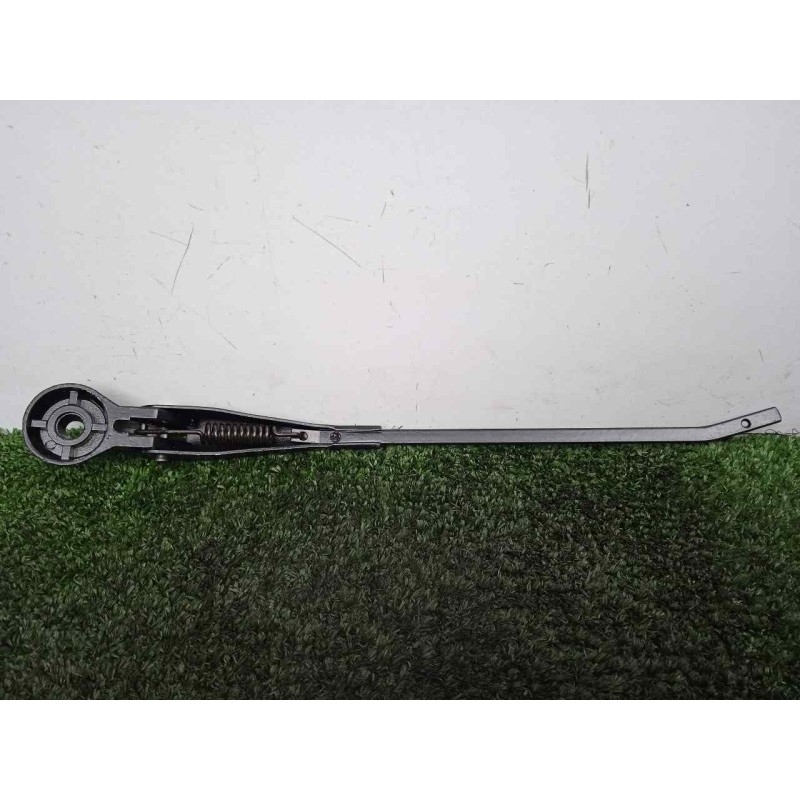 Recambio de brazo limpia delantero derecho para land rover 88 2.3d referencia OEM IAM 551230-551230E3 DOGA 
