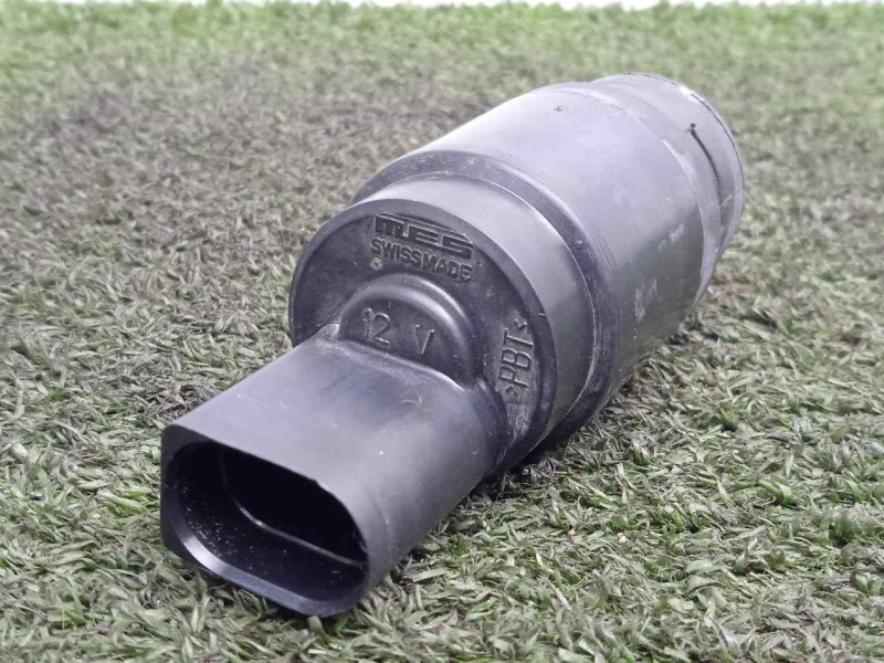 Recambio de bomba limpia para iveco daily furgón 2.3 diesel cat referencia OEM IAM 504015670 2.PINES 