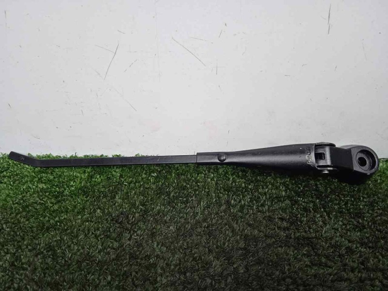 Recambio de brazo limpia delantero derecho para land rover 88 2.3d referencia OEM IAM 551230-551230E3 DOGA 