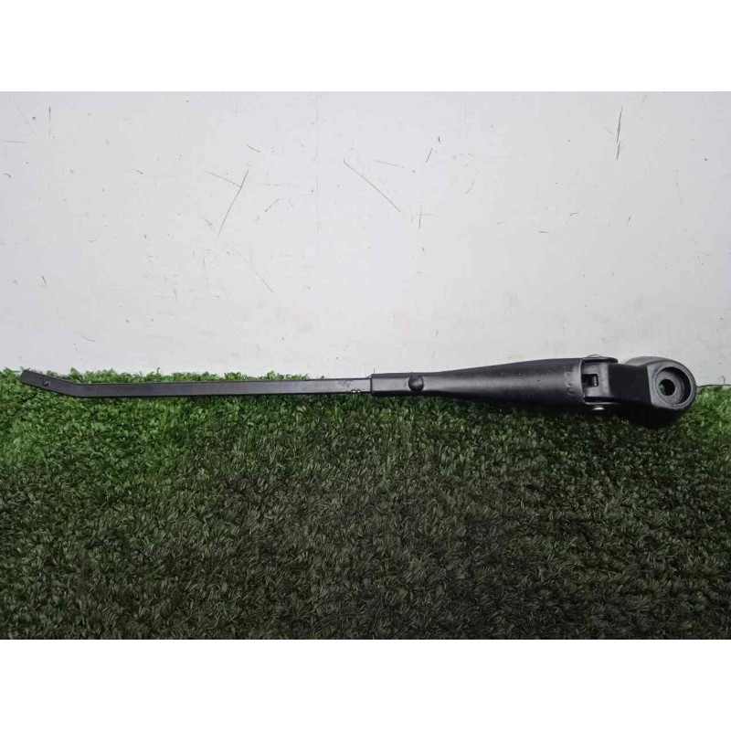 Recambio de brazo limpia delantero derecho para land rover 88 2.3d referencia OEM IAM 551230-551230E3 DOGA 