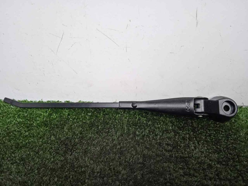 Recambio de brazo limpia delantero derecho para land rover 88 2.3d referencia OEM IAM 551230-551230E3 DOGA 