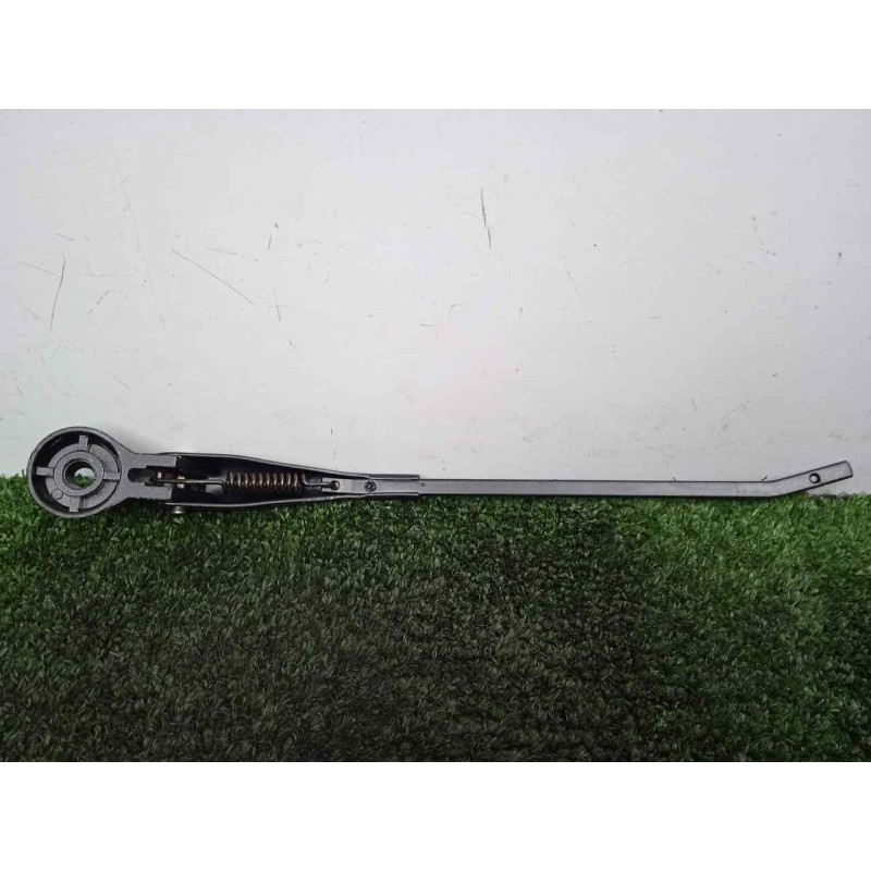 Recambio de brazo limpia delantero derecho para land rover 88 2.3d referencia OEM IAM 551230-551230E3 DOGA 