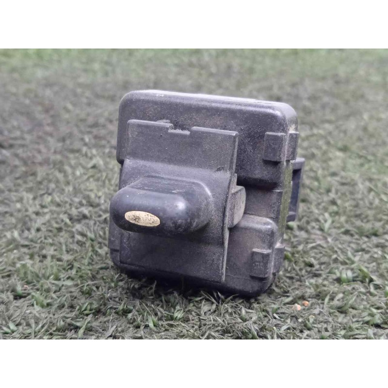 Recambio de mando elevalunas delantero derecho para chevrolet alero 3.4 v6 cat referencia OEM IAM 1059C10E-10256579  