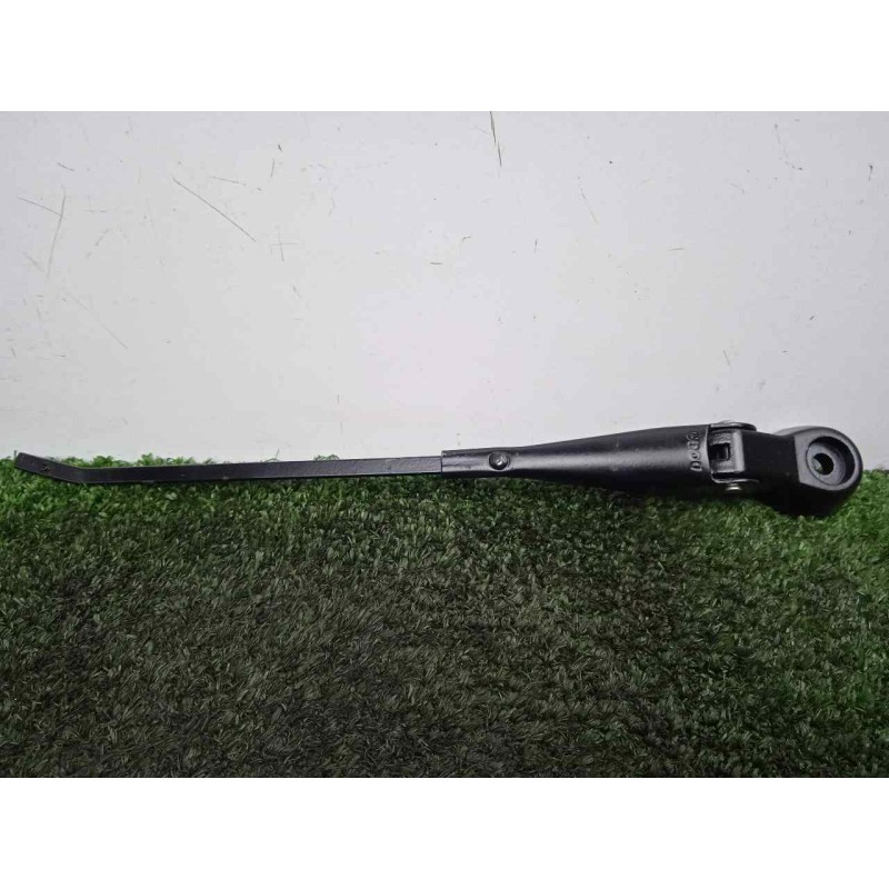 Recambio de brazo limpia delantero derecho para land rover 88 2.3d referencia OEM IAM 551230-551230E3 DOGA 