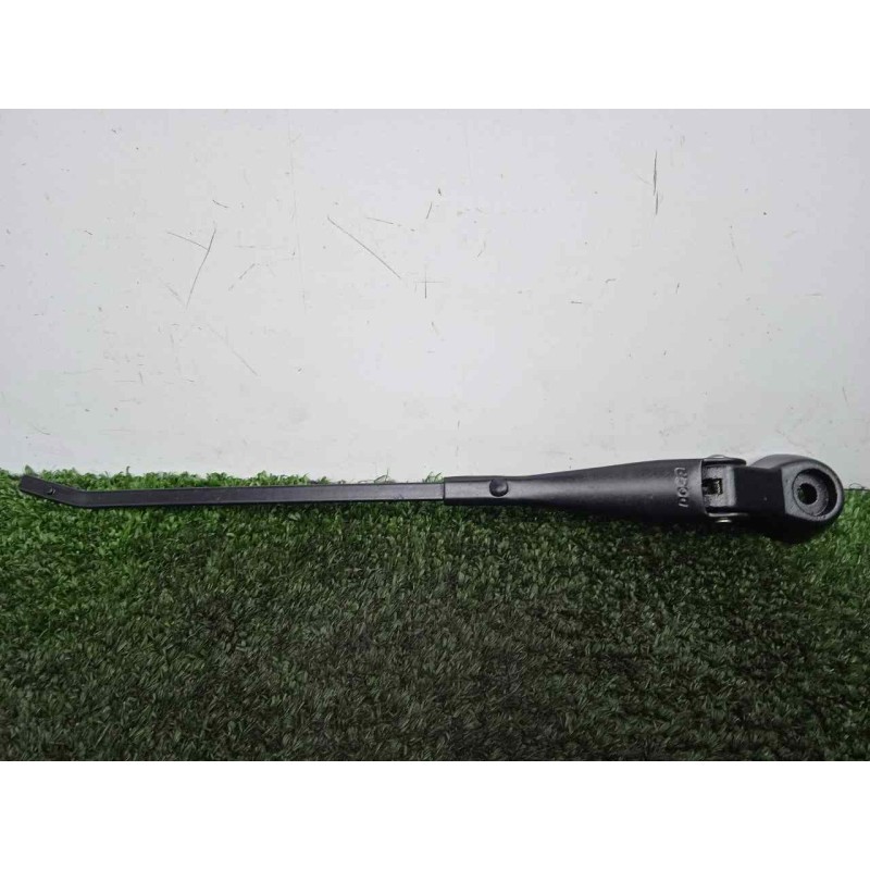 Recambio de brazo limpia delantero derecho para land rover 88 2.3d referencia OEM IAM 551230-551230E3 DOGA 