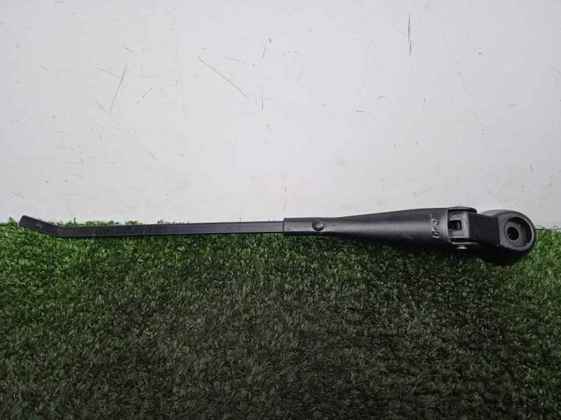 Recambio de brazo limpia delantero derecho para land rover 88 2.3d referencia OEM IAM 551230-551230E3 DOGA 