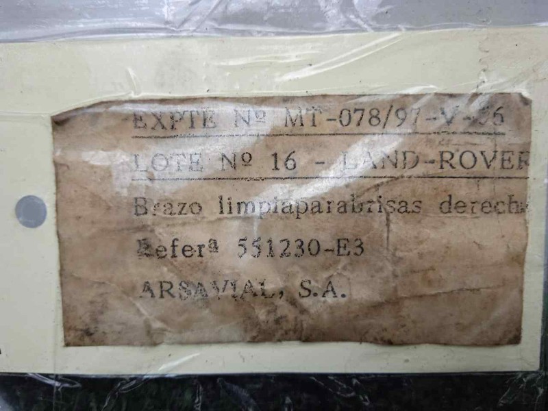 Recambio de brazo limpia delantero derecho para land rover 88 2.3d referencia OEM IAM 551230-551230E3 DOGA 