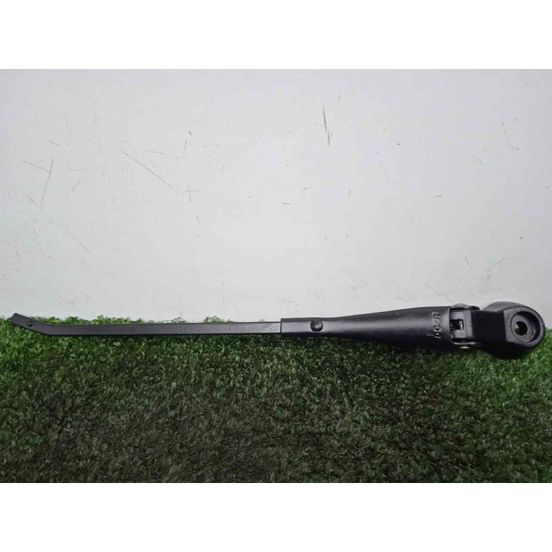 Recambio de brazo limpia delantero derecho para land rover 88 2.3d referencia OEM IAM 551230-551230E3 DOGA 